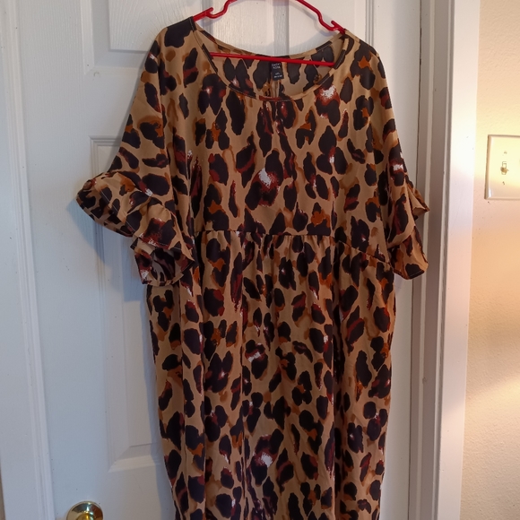 *Last Chance* Emery Rose Dress - Picture 1 of 9